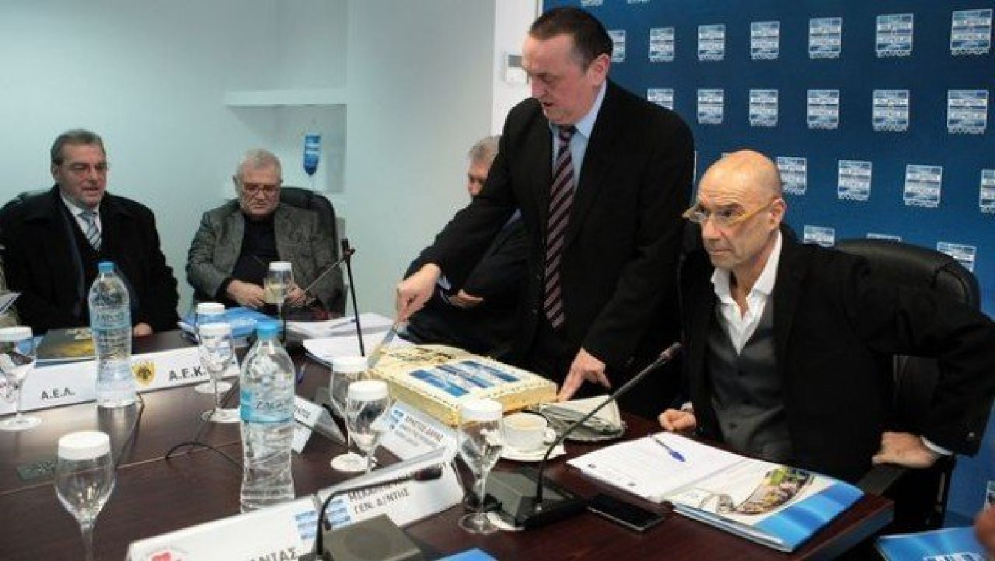 Με… αγκάθια ο δρόμος                 για την αναδιάρθρωση