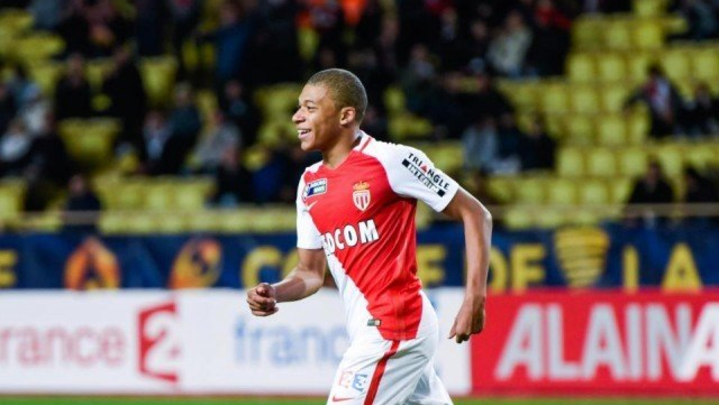 Αλώβητη   στη       Βεστφαλία       η           Μονακό