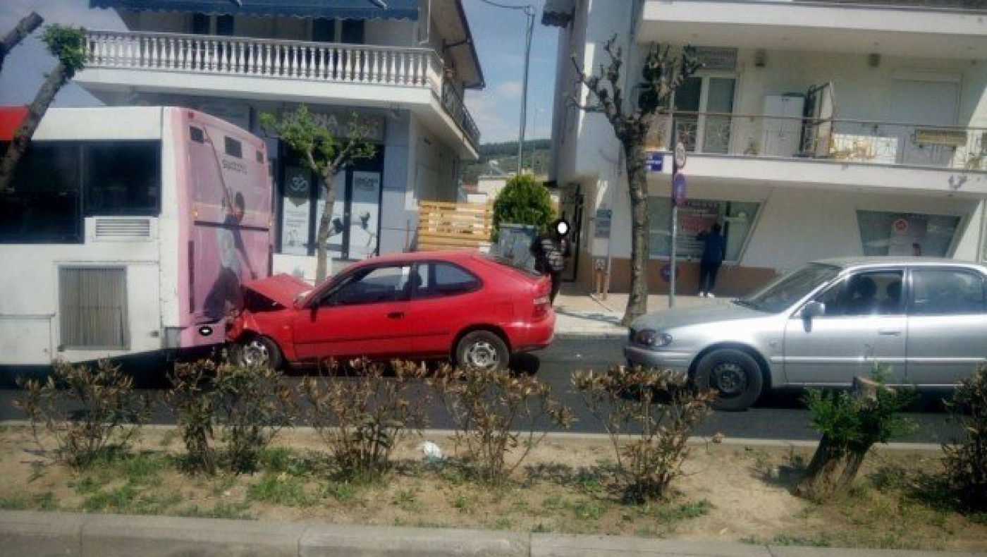 Θεσσαλονίκη: Ι.Χ. συγκρούστηκε με λεωφορείο του ΟΑΣΘ στις Συκιές