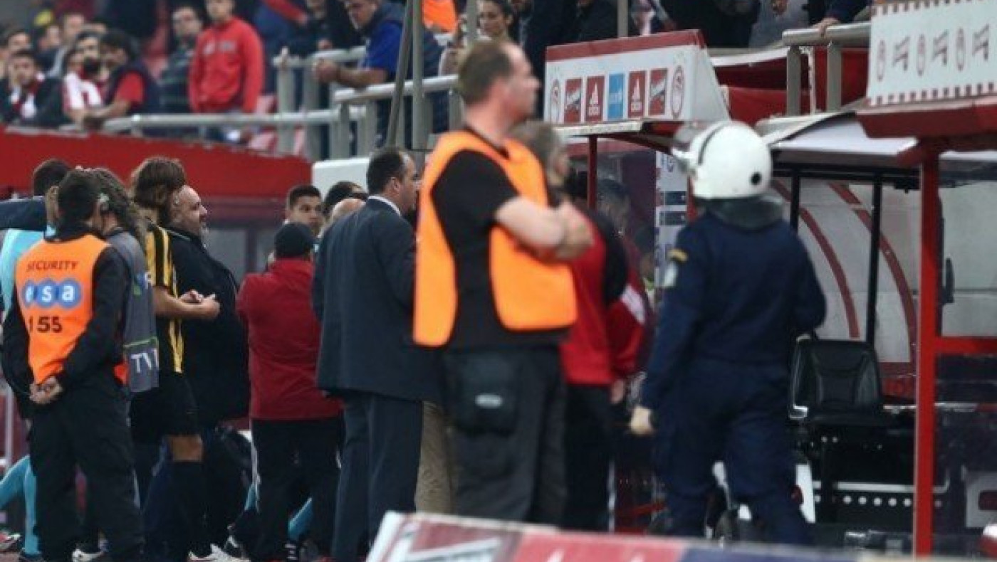 Τους             χτύπησαν, αλλά δεν τους… τραυμάτισαν