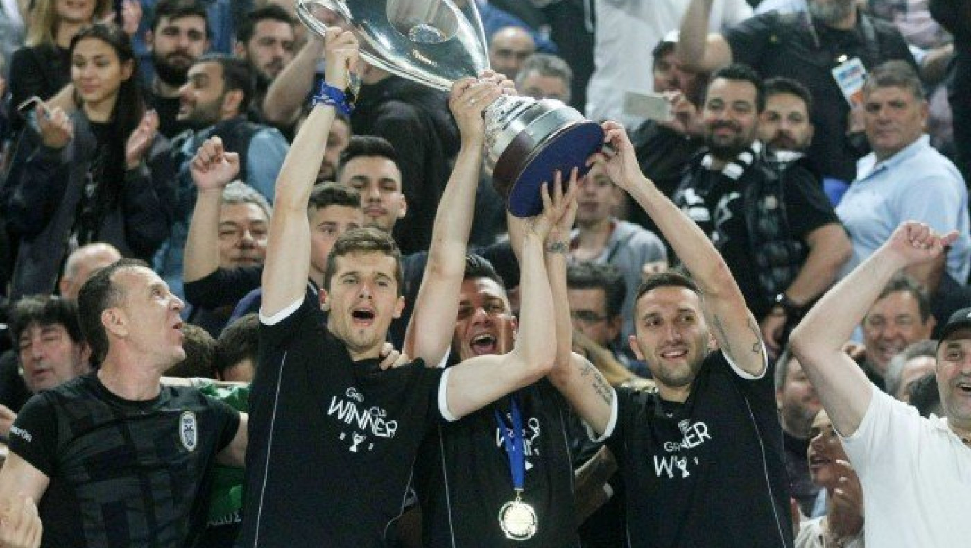 Το απίστευτο like σε ανάρτηση του Τσίμιροτ από το γλέντι (pic)