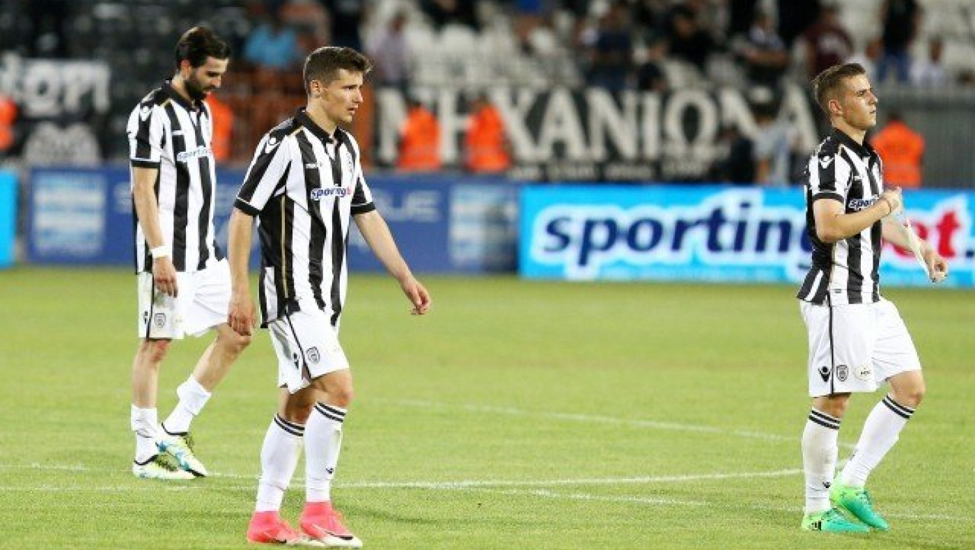 Απαράδεκτα        κακός       έχασε      την ευκαιρία