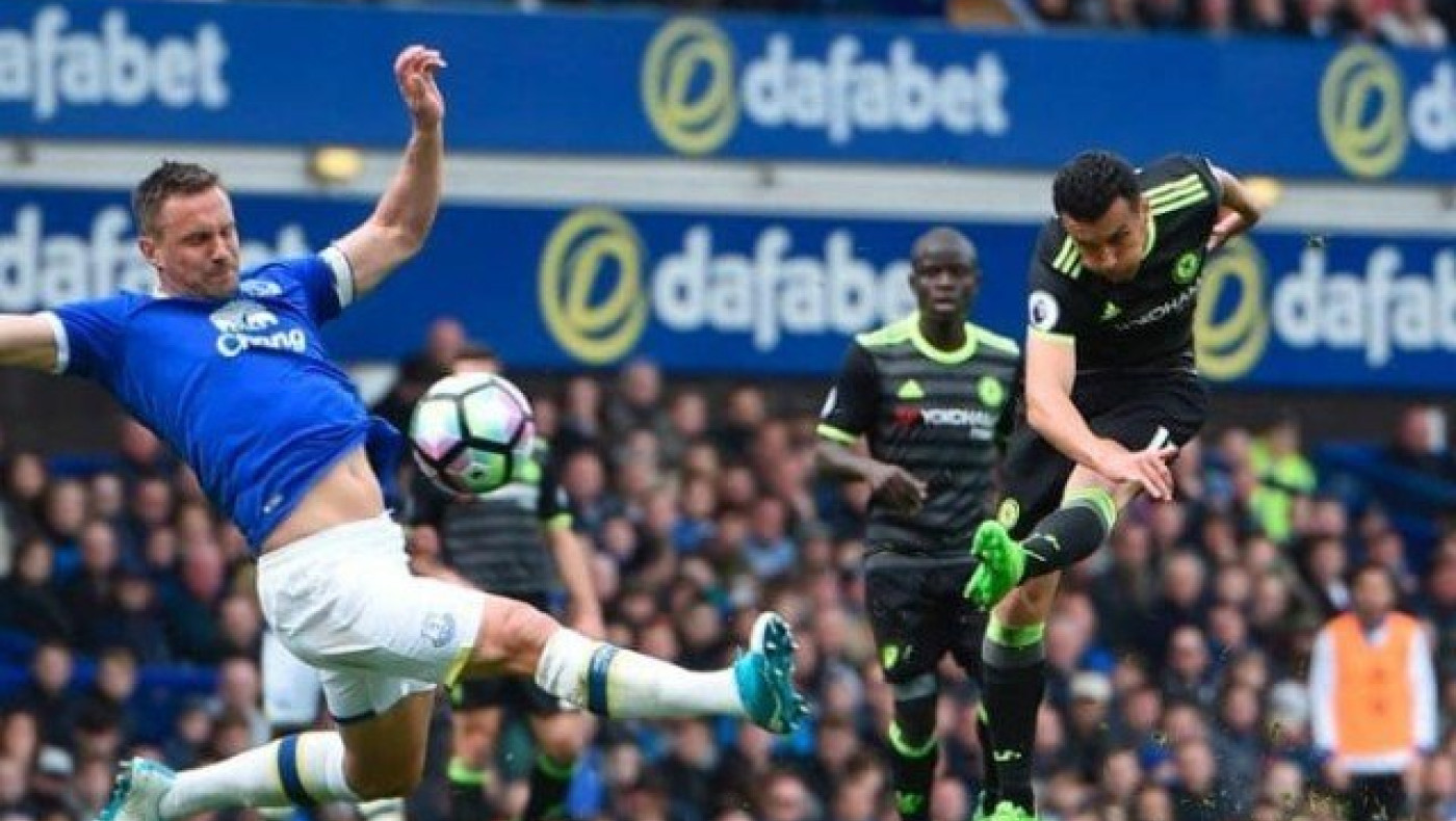 Η τηλεκατευθυνόμενη γκολάρα           του Πέδρο (vid)