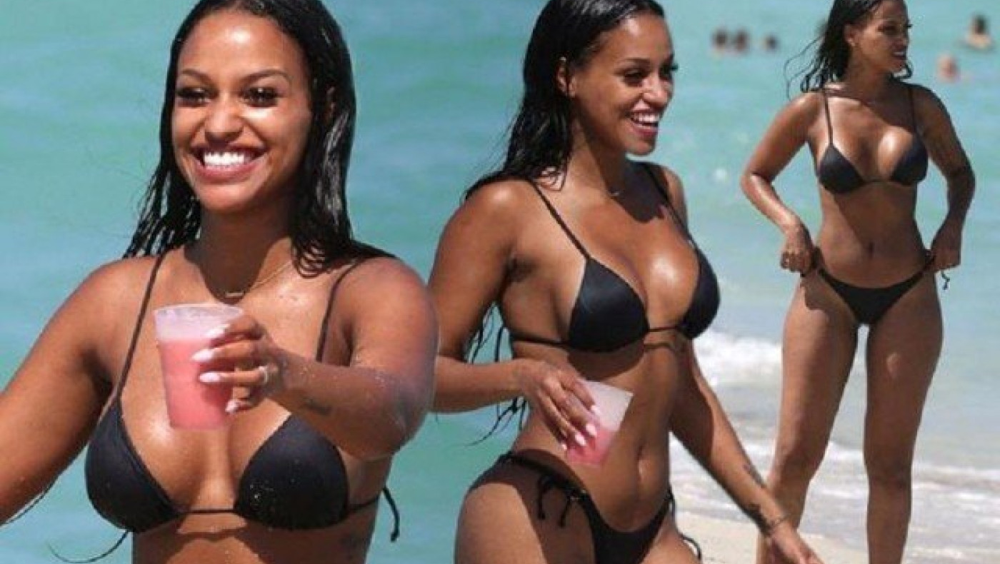 Η               Φανί Νεγκέσα παίζει... μπαλάρα (pics)