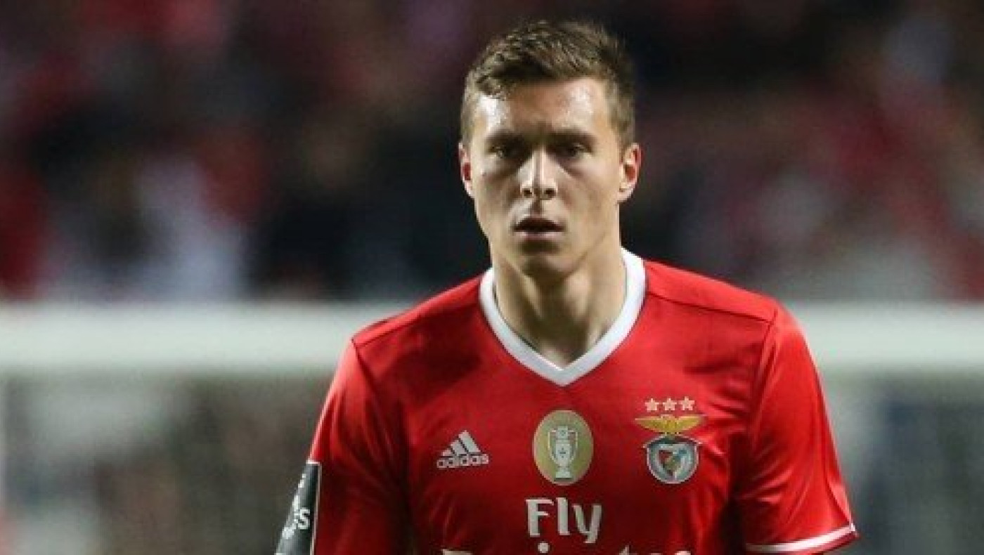 «Έκλεισε»         Σουηδό στόπερ η Μάντσεστερ Γιουνάιτεντ