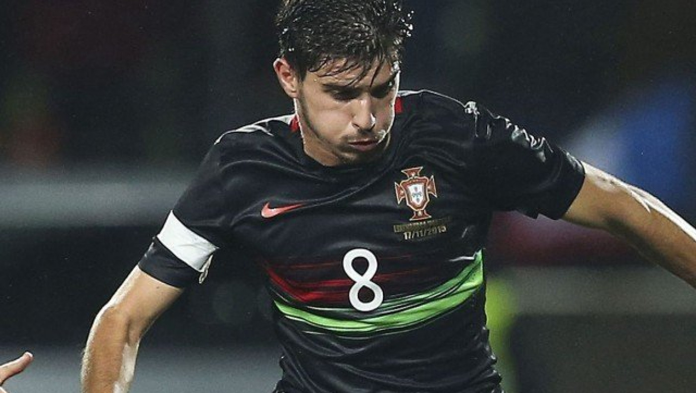 Ενδιαφέρον             για Νέβες από Αγγλία και Ιταλία