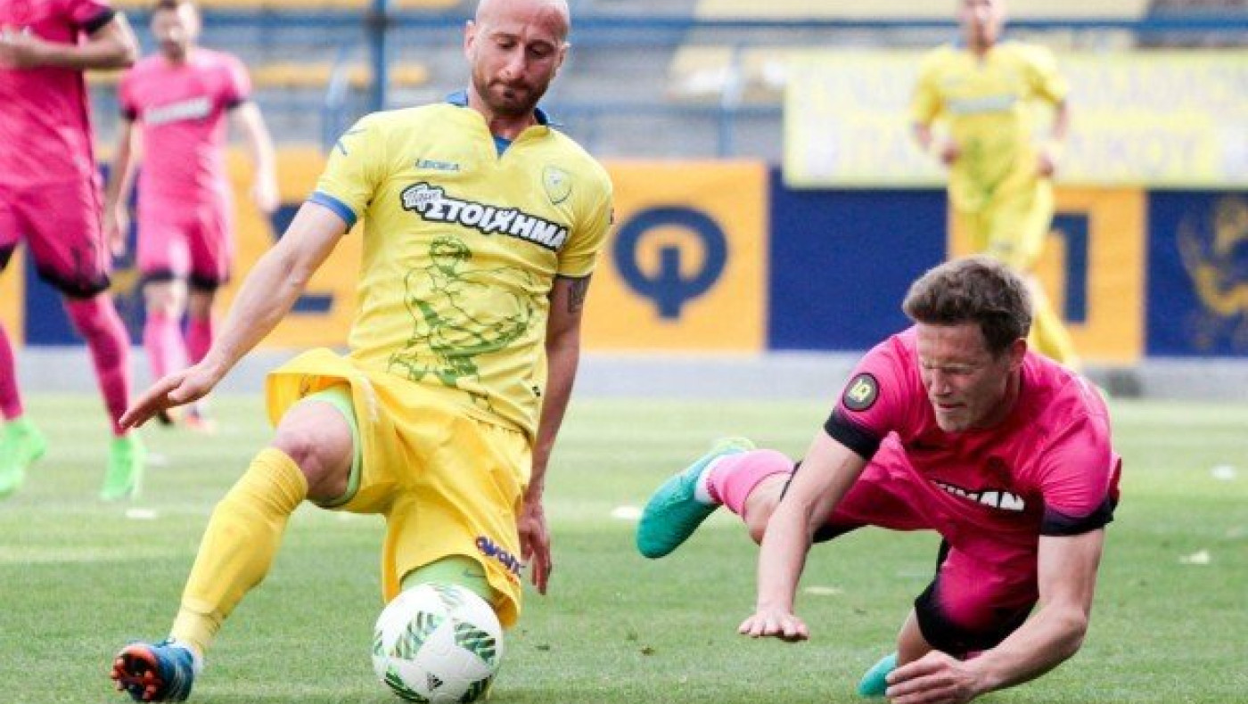 Κρούση    Αρη       σε        Δημήτρη      Παπαδόπουλο