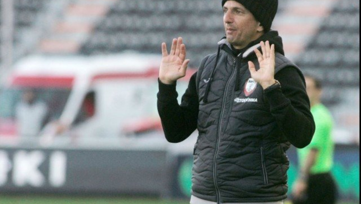 Πώς  καθάρισε τον Ραζβάν και επέβαλλε τον Αλεξάνταρ