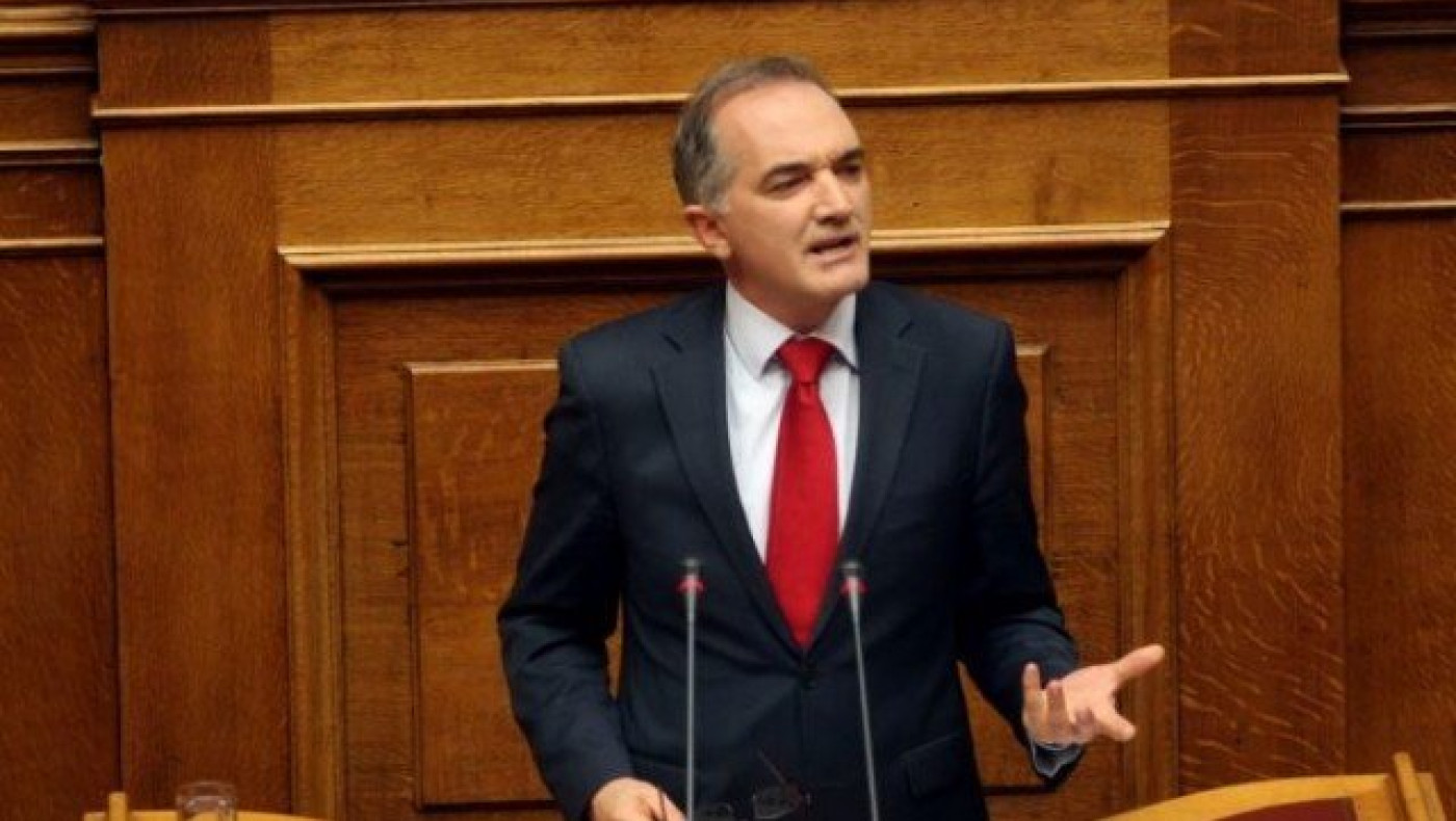 Σαλμάς: «Πρώην κομμουνιστές που κυβερνούν νεοφιλελεύθερα»