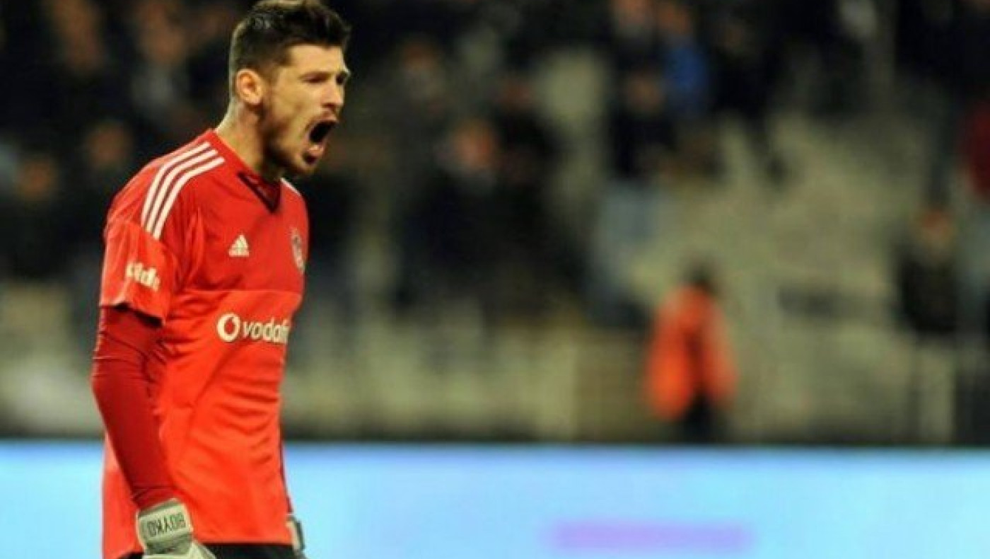 «Κρεμάει» τα ποδοσφαιρικά του παπούτσια ο Μέρτεζάκερ