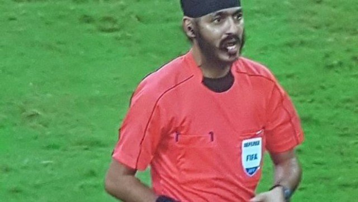 Σφύριξε το φιλικό Τσέλσι - Ίντερ φορώντας τουρμπάνι (pics)