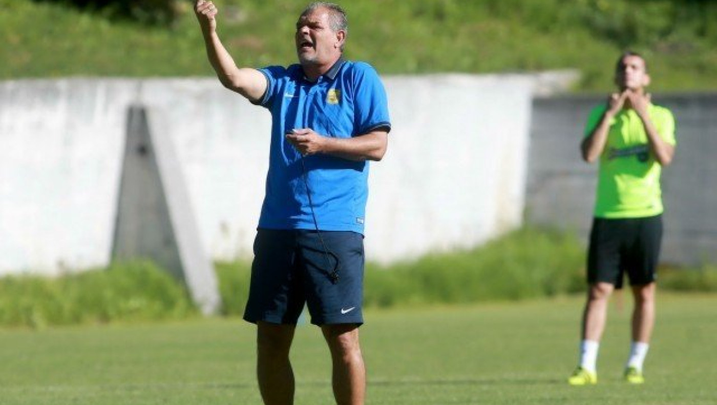 Ξεκινάει με...   φουλ      επίθεση    ο      Σπανός