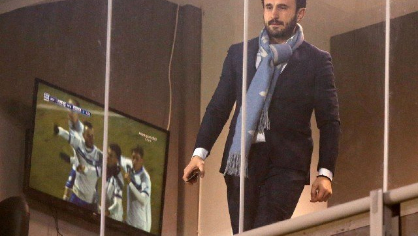 Η θεωρία, η πράξη                 και οι… «ασπίδες»