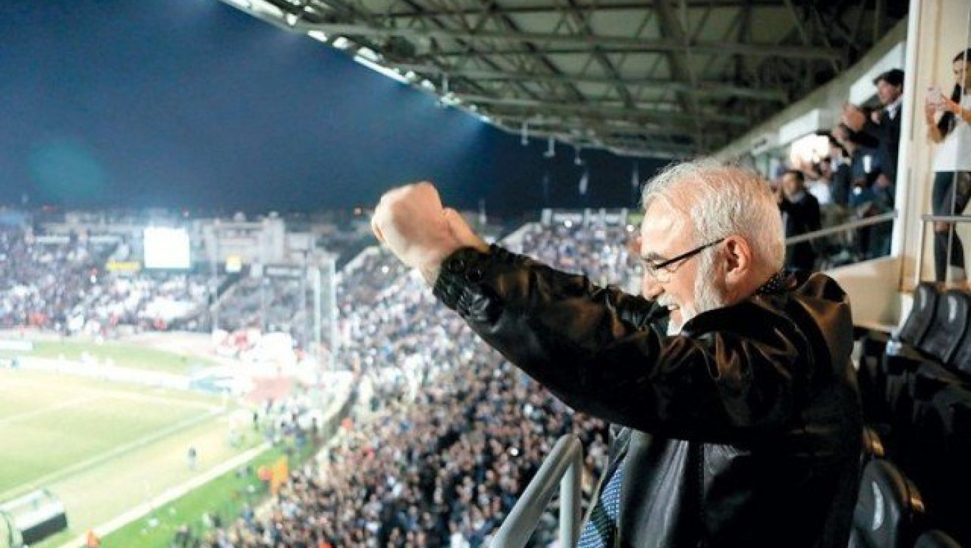 Μπροστά στον καθρέφτη     Ιβάν, κόουτς  και παίκτες