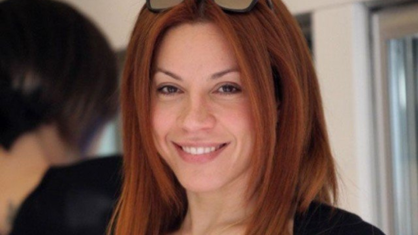 Η Μαριάντα Πιερίδη κολάζει με το ντεκολτέ της (ΦΩΤΟ)