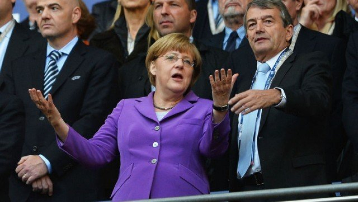 «Βάζει χέρι» η Μέρκελ σε FIFA, UEFA για τις μεταγραφές
