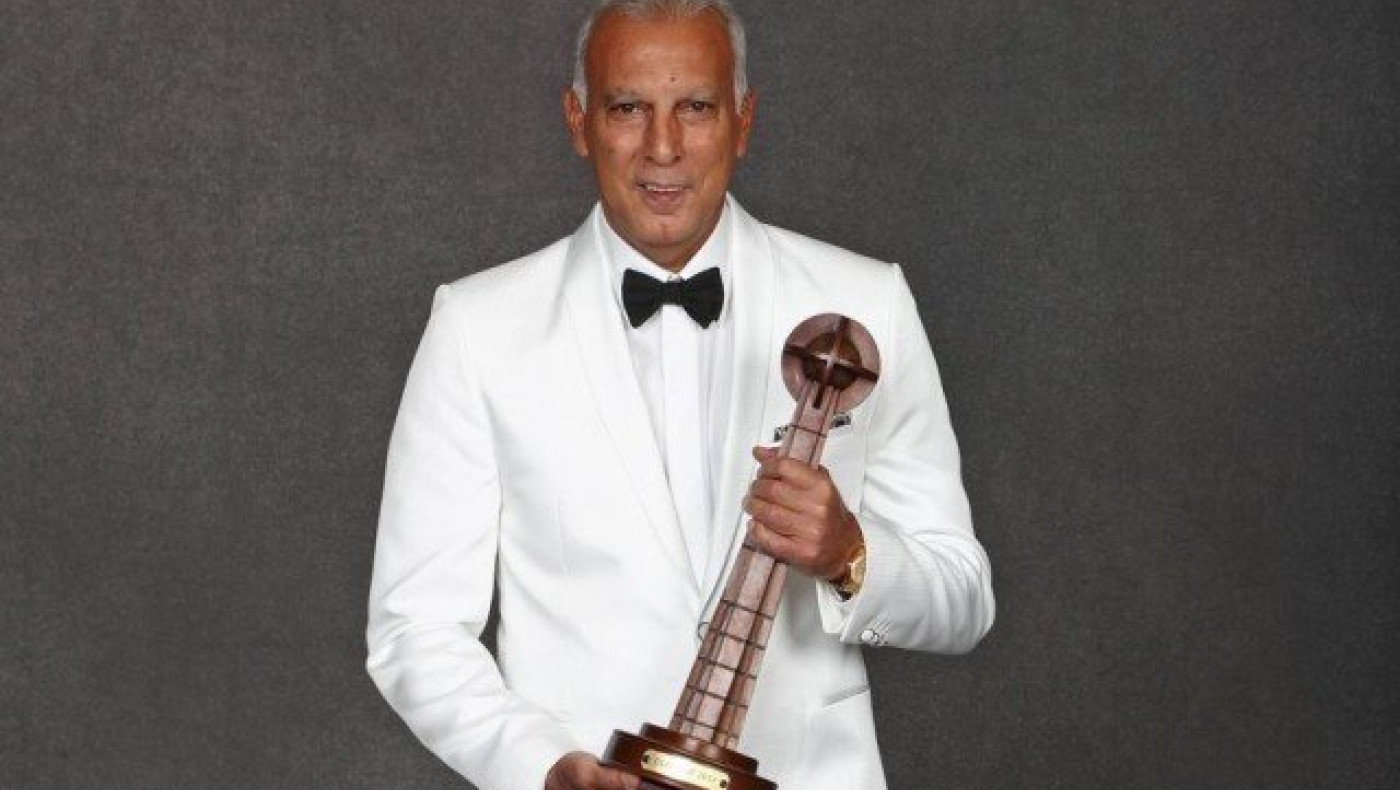 Υπόκλιση Αντετοκούνμπο στον Νίκο Γκάλη!      (pic)