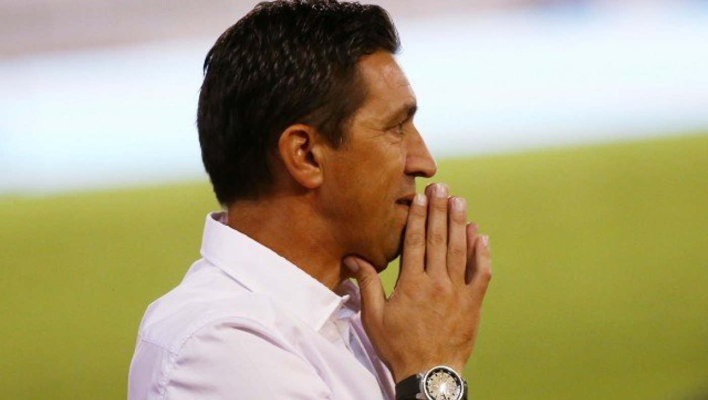 Στέκεται… «όρθιος»          με     συνταγές παράγκας