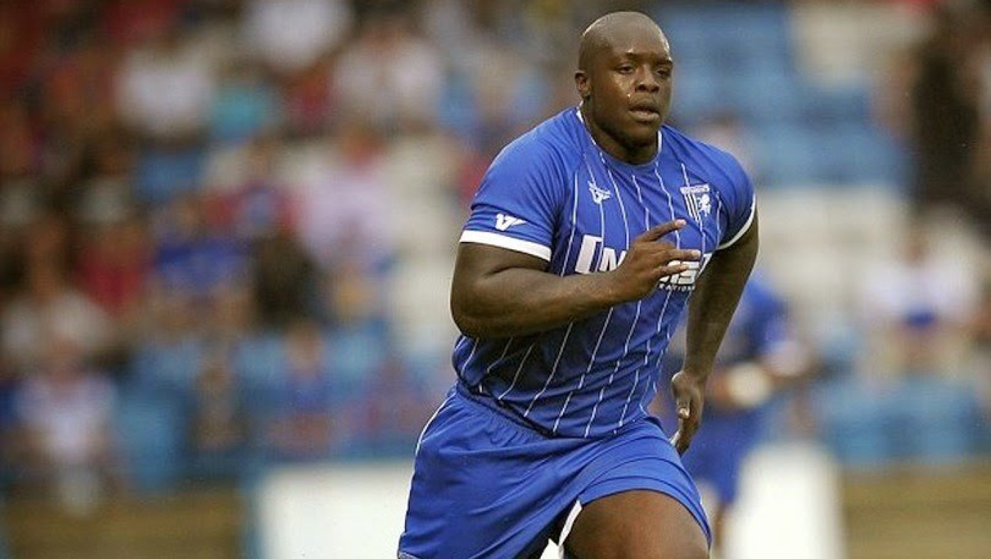 Πολλά κιλά... μπάλα από τον Ακινφέουα