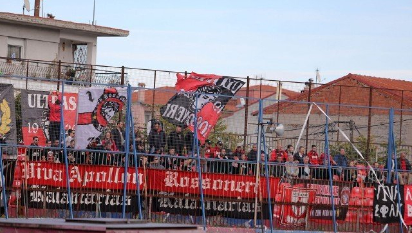 Ετσι πανηγύρισαν τη μεγάλη νίκη παίκτες και κόσμος του Απόλλωνα (vid)