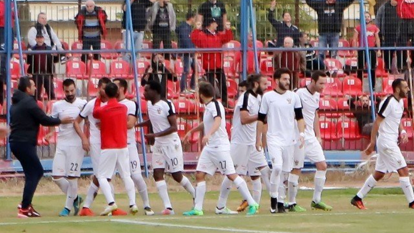 Ιδανική αρχή για τον Απόλλωνα Πόντου με διπλό… δώρο του Καλογέρη