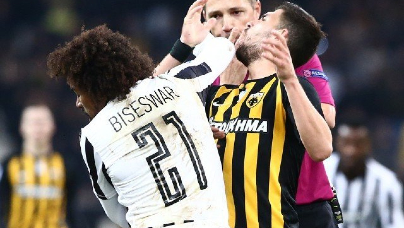 «Καμπάνες»  στους απείθαρχους  και συμμάζεμα στα αποδυτήρια