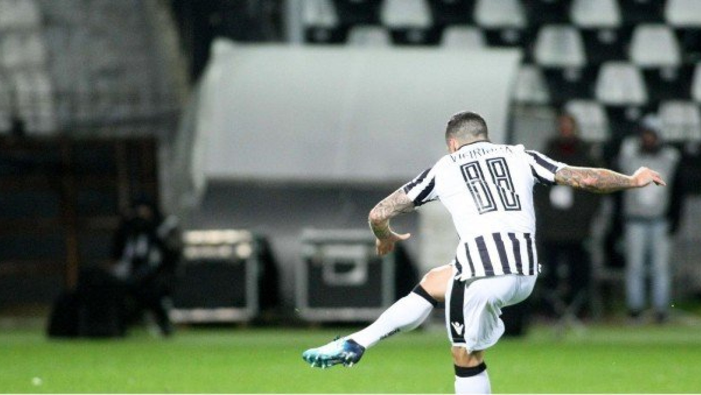 Να απαντήσει ο          Βιεϊρίνια στον Καραγεωργίου!