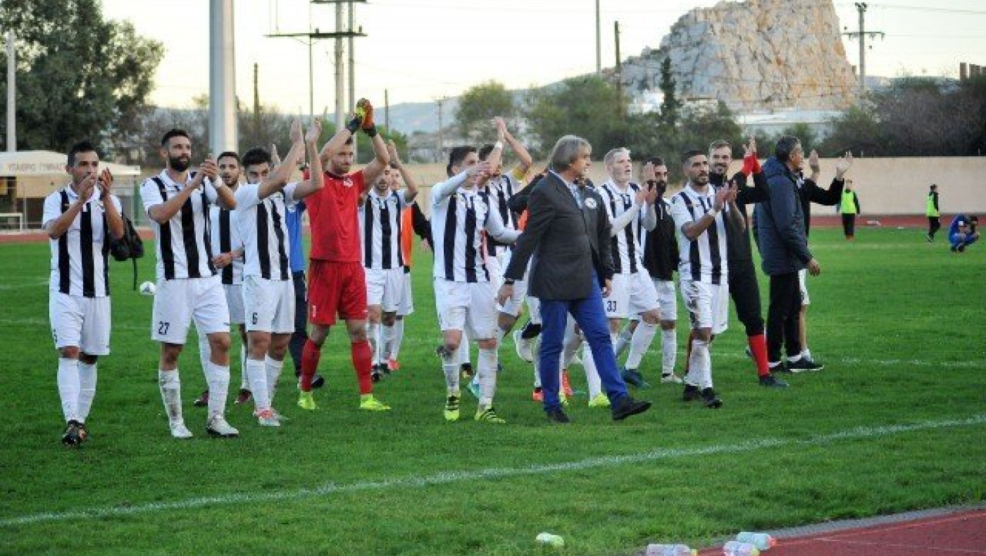 «Μαυραετοί» από... ατσάλι με άμυνα που έγραψε ιστορία!