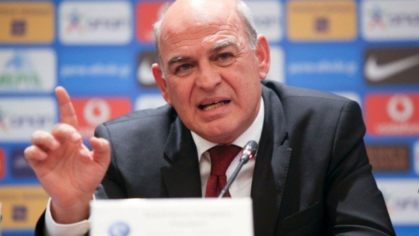 Επίθεση    οπαδών     του     Ηρακλή   σε   Γραμμένο (vid)