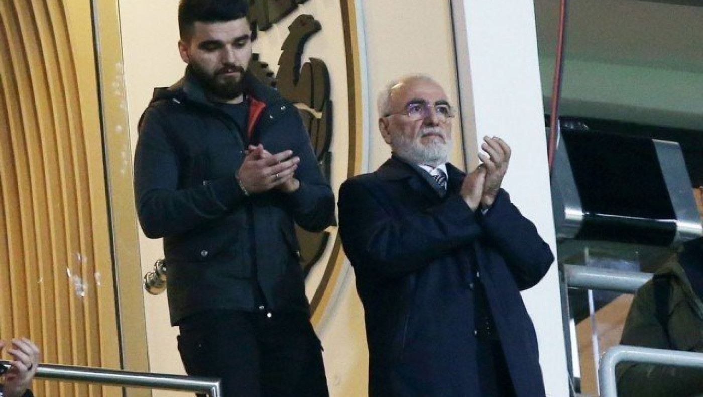 «Όλοι είμαστε στο πλευρό σου, σου αξίζει να χαμογελάς» (pic)