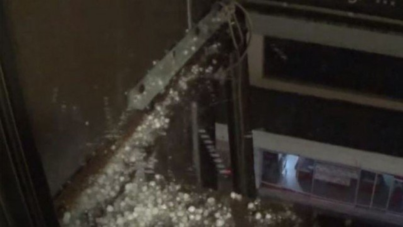 Έπεσε χαλάζι σε μέγεθος... καρυδιού στην Πάτρα! (ΒΙΝΤΕΟ)