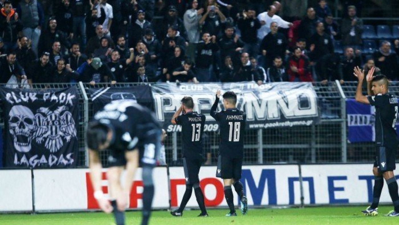 Τίτλος; Εδώ   και   τώρα  ή  ατάκα  κι  επί  τόπου…