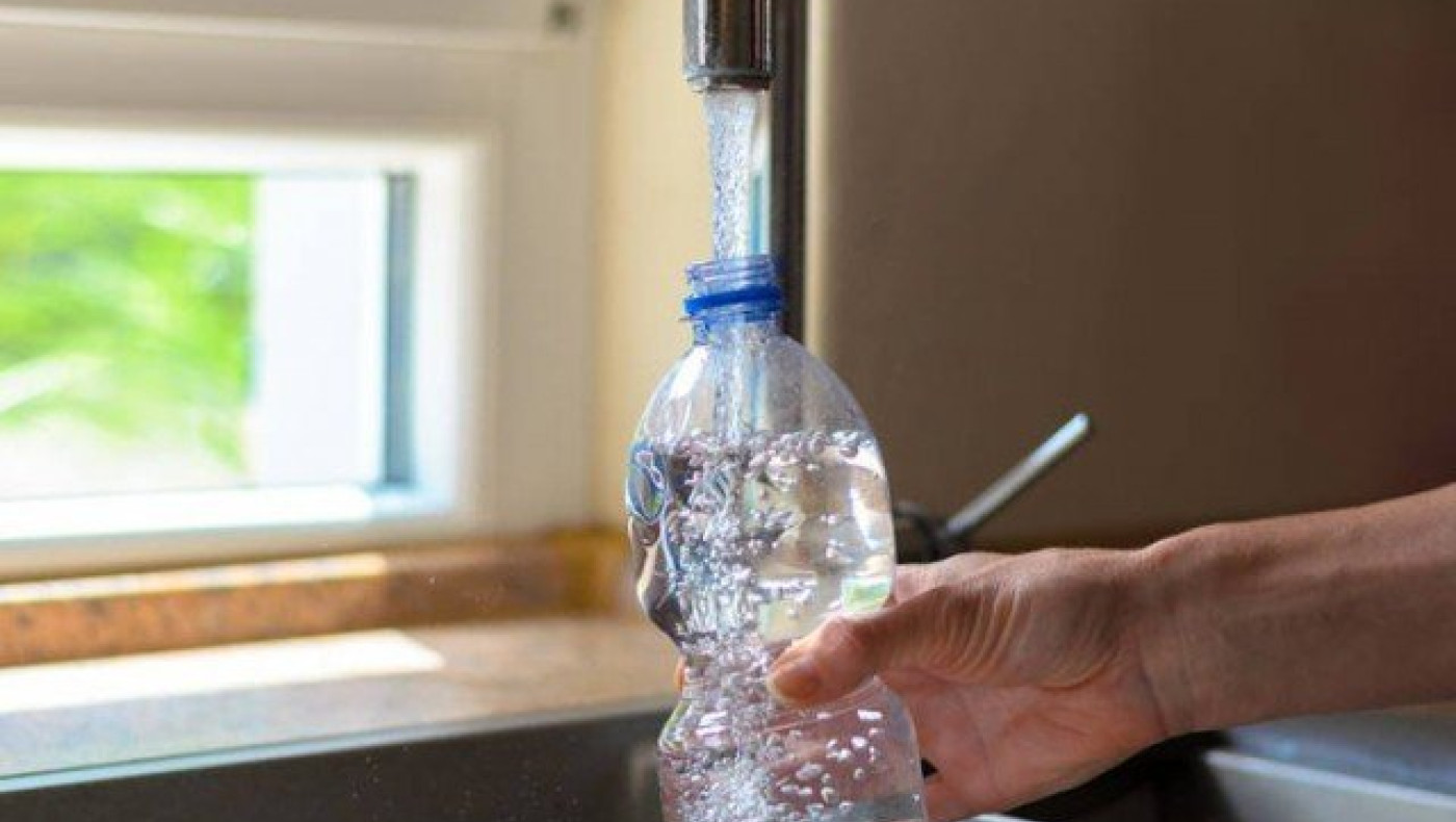 Γιατί δεν πρέπει να ξαναγεμίζουμε με νερό το πλαστικό μπουκάλι