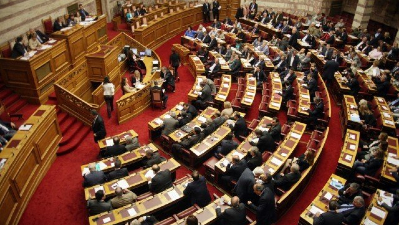 LIVE: Συγκαλείται η Ολομέλεια           της Βουλής για τη Novartis