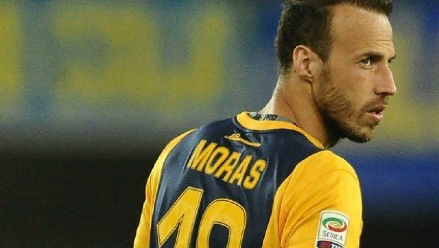 Στην             ΑΕΛ                                ο Μόρας