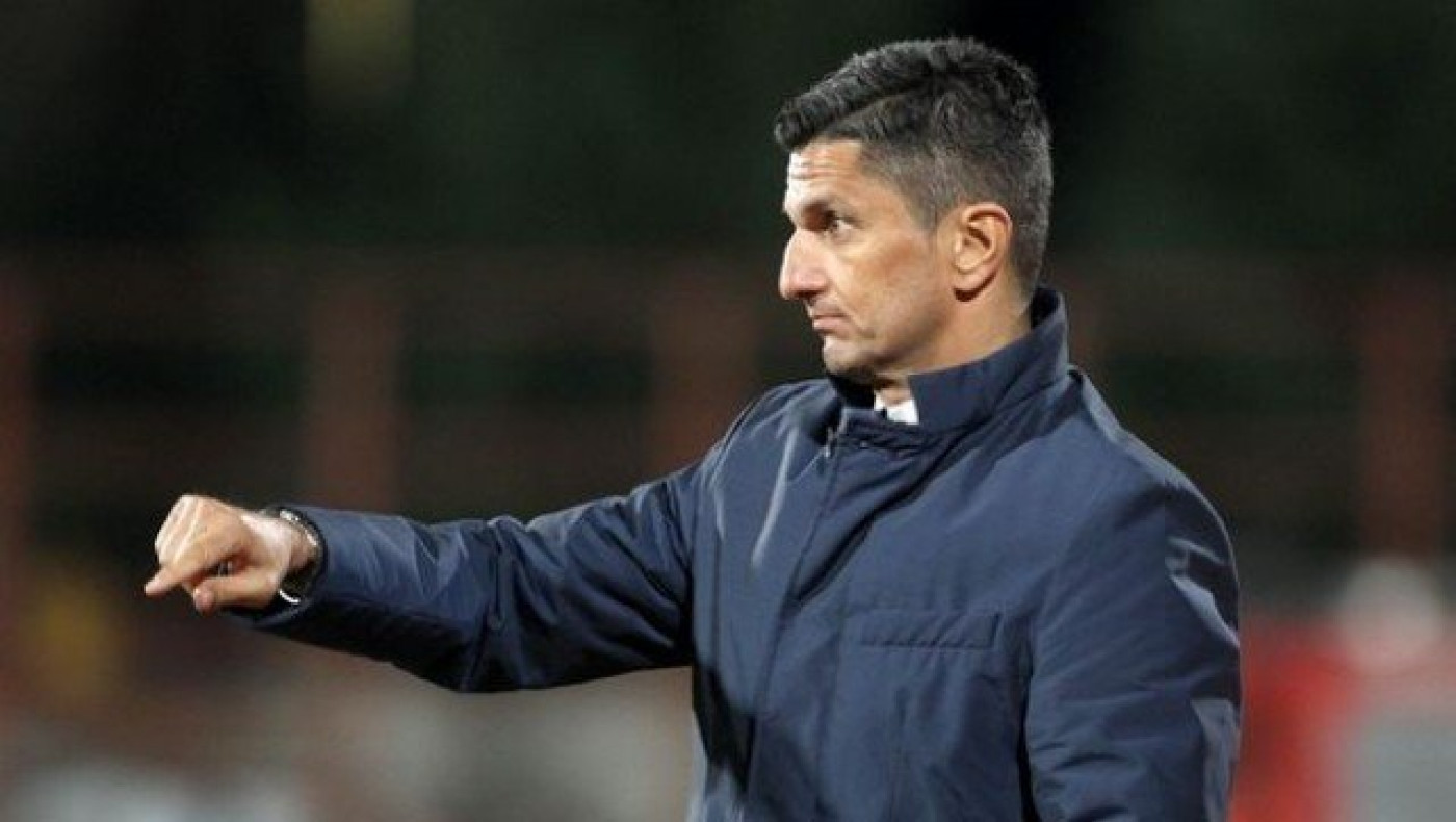 Η         αδύναμη    προσέγγιση      του      Λουτσέσκου