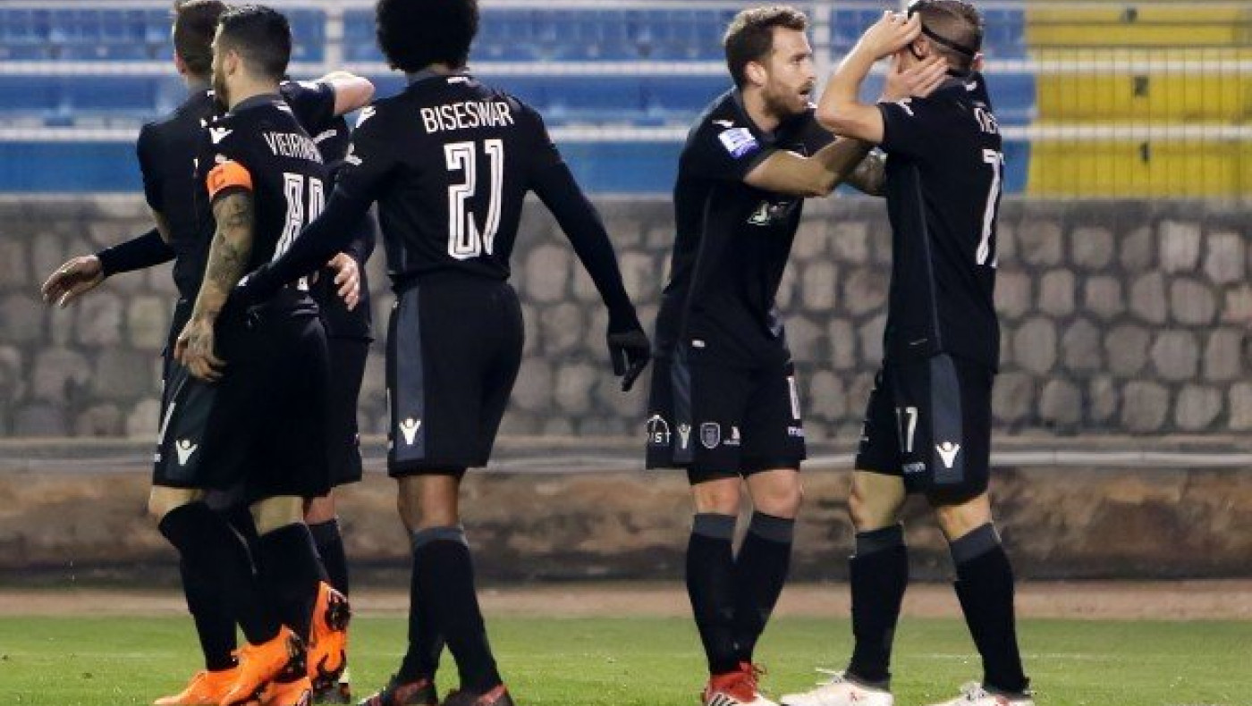 Με μέταλλο         πρωταθλητή       και νέο super ρεκόρ