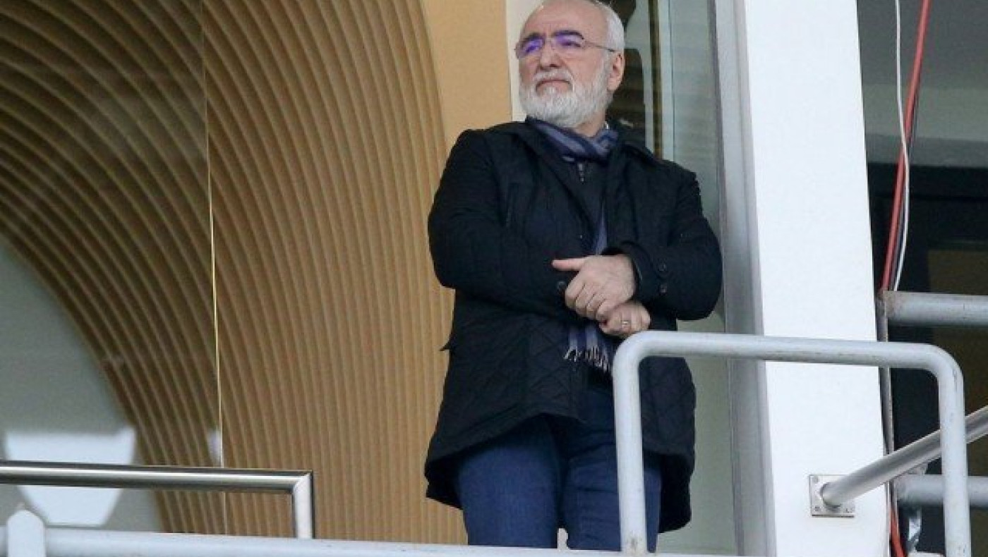 Κοντά στην ομάδα και διαρκείς συσκέψεις από τον Ιβάν Σαββίδη