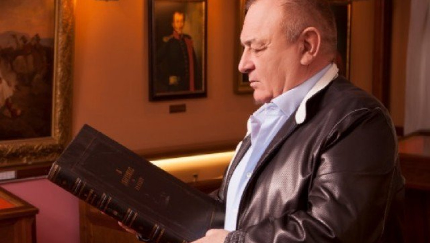 Ο Μπούμπουρας            και         η       μετακόμιση