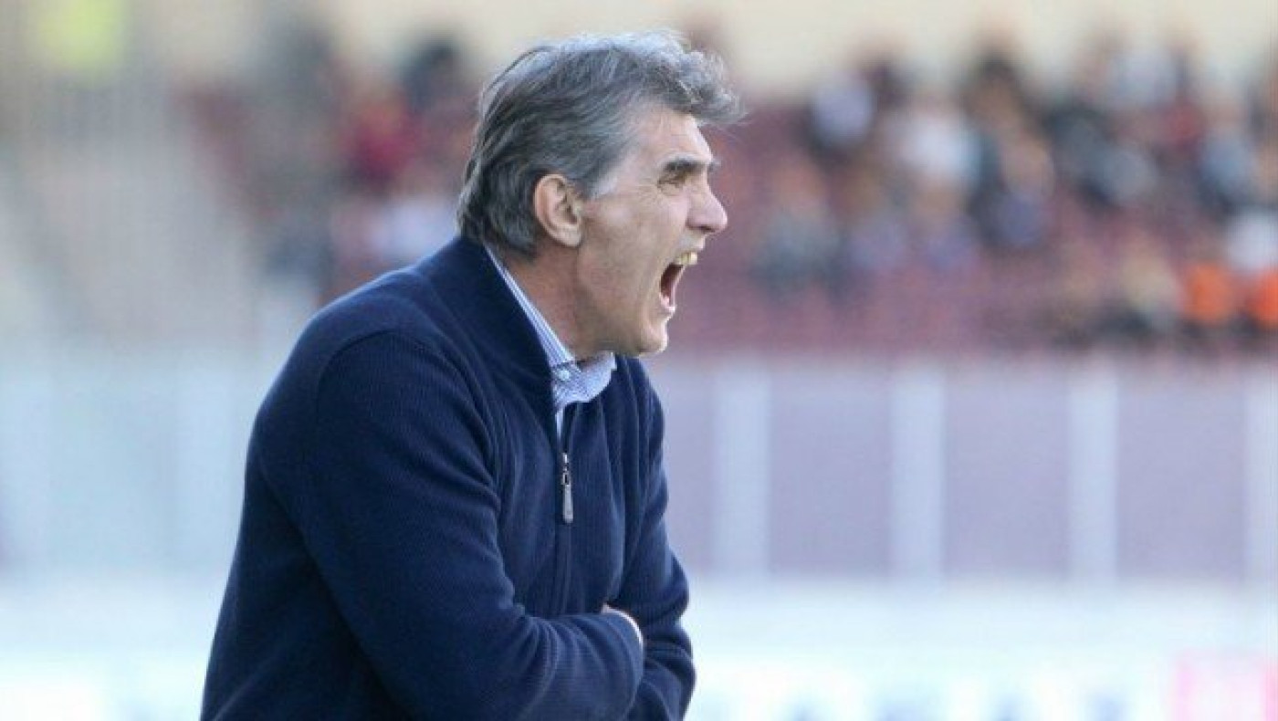 Παραιτήθηκε λόγω μεταφραστή ο               Ντόστανιτς