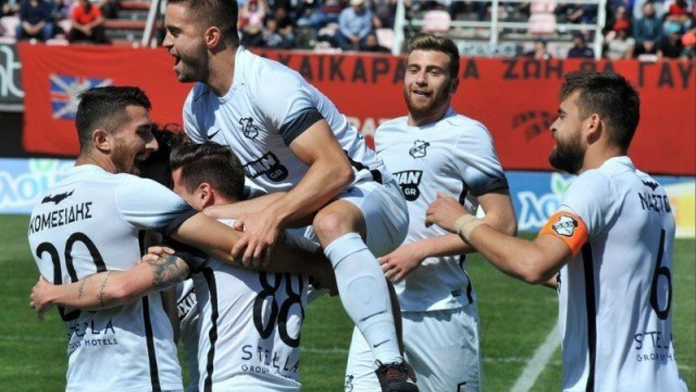 Αποθεωτική υποδοχή στους παίκτες του ΟΦΗ για το «διπλό» στην Πάτρα