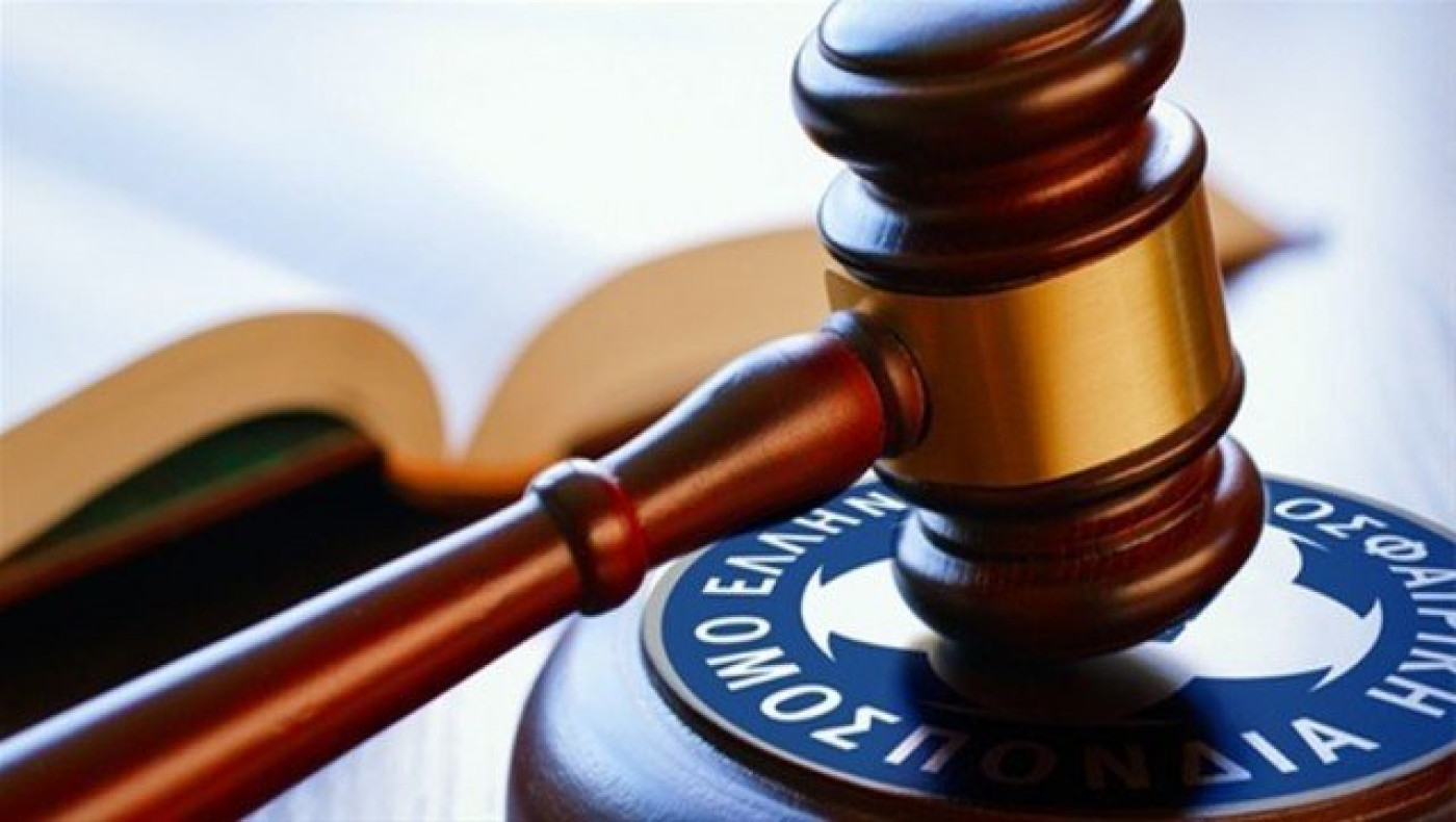 Ο Σκουτέρης              υπό                  πίεση...