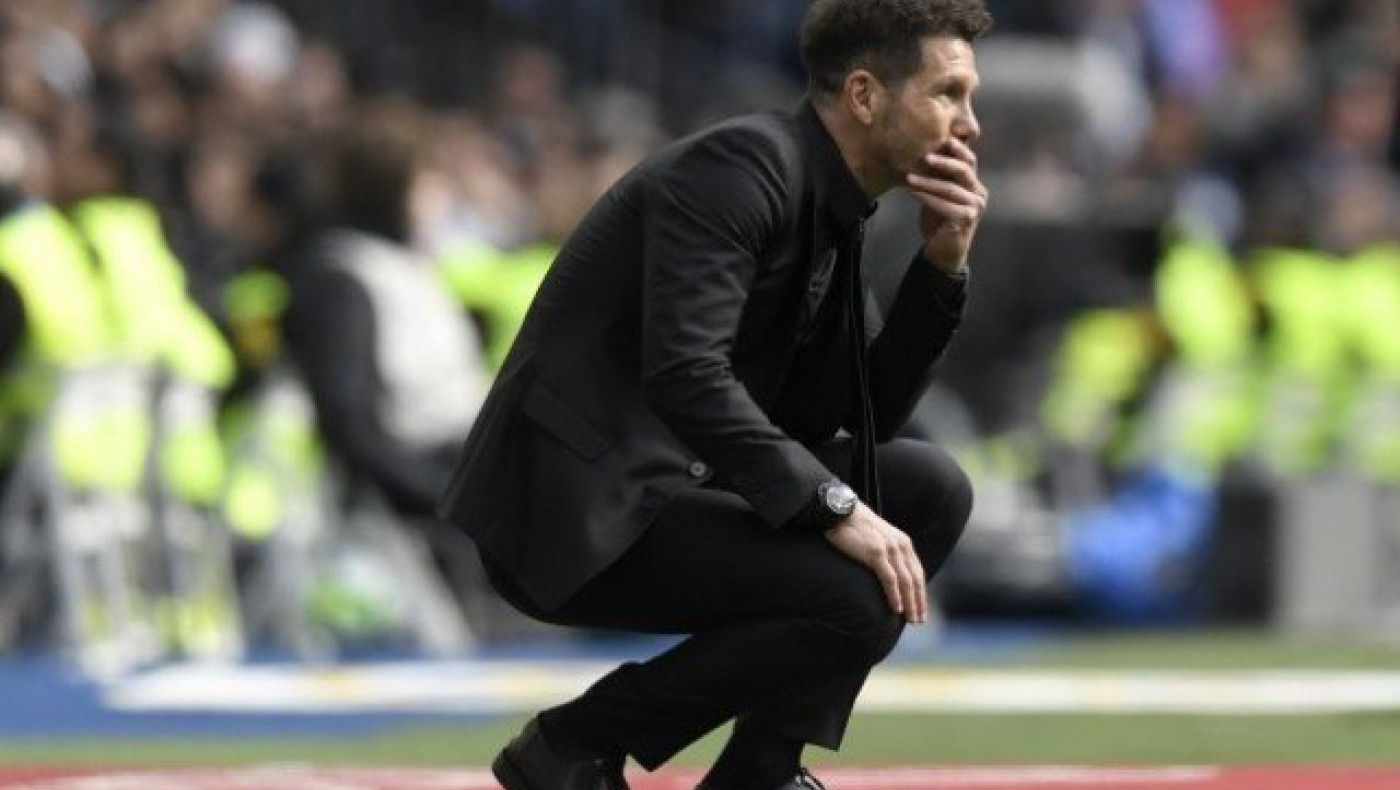 Δεν ξεχνάει το τόπι          ο Ντιέγκο Σιμεόνε (vid)