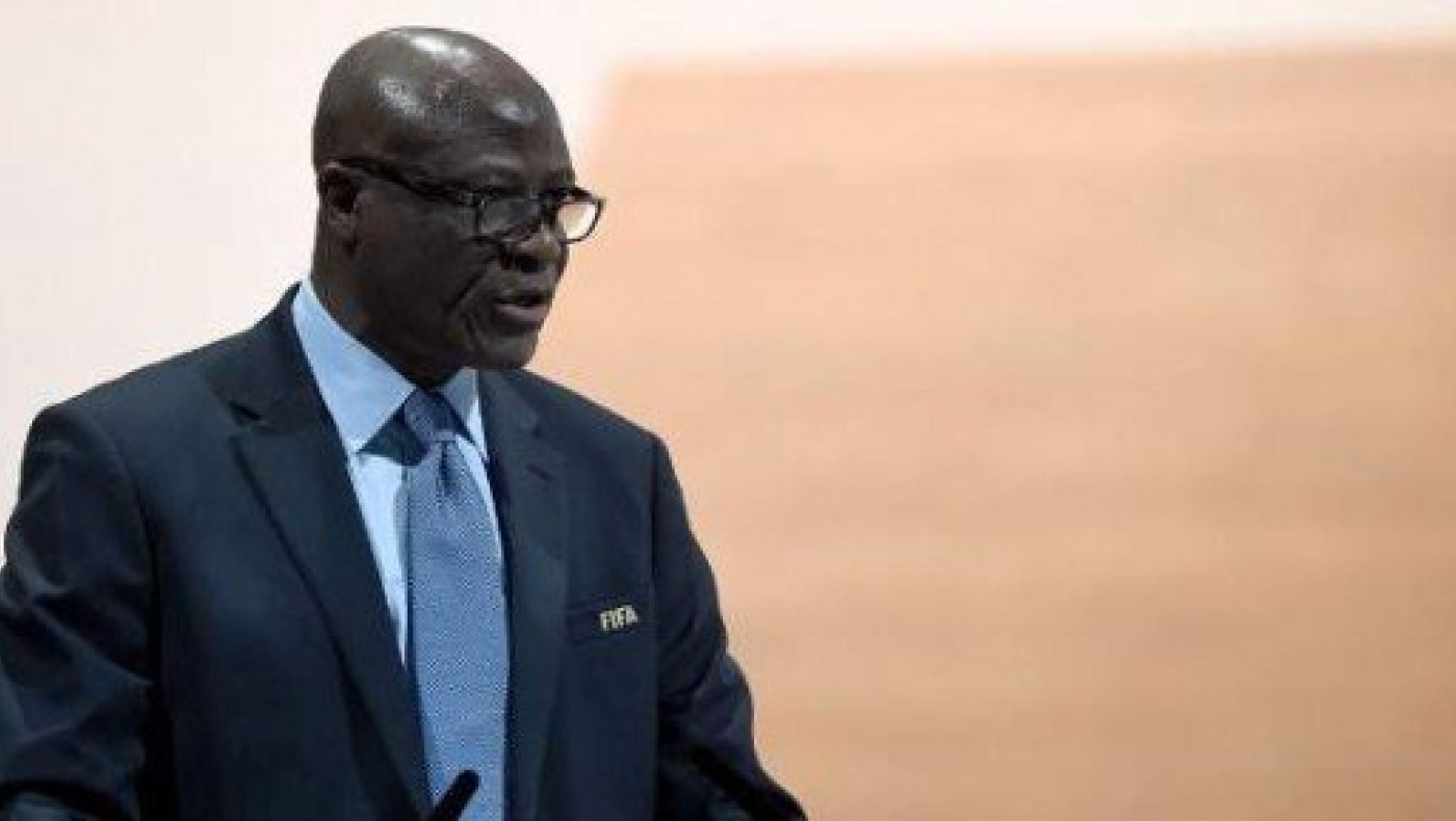 Συνελήφθη               μέλος του                  Συμβουλίου της FIFA