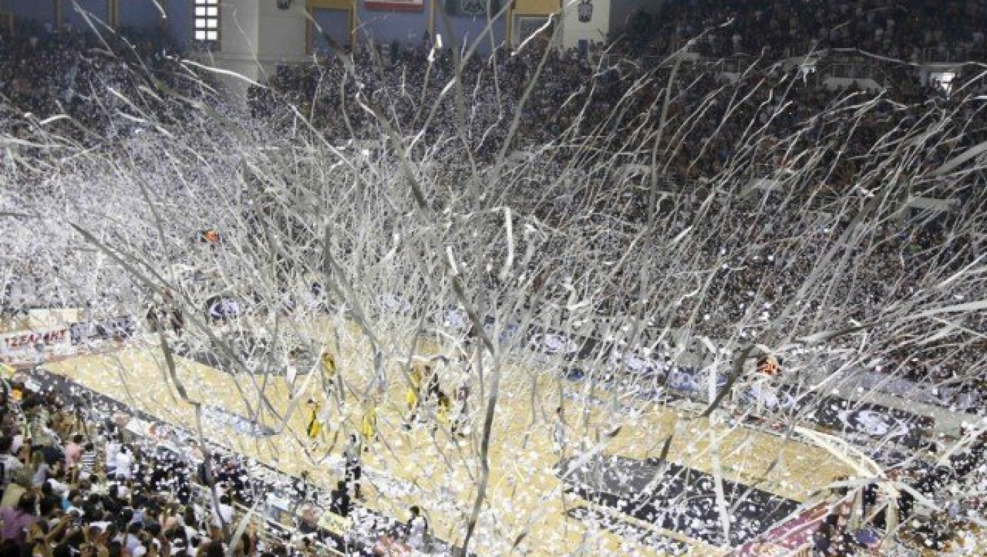 Εκανε                            φρούριο             το «παλατάκι»