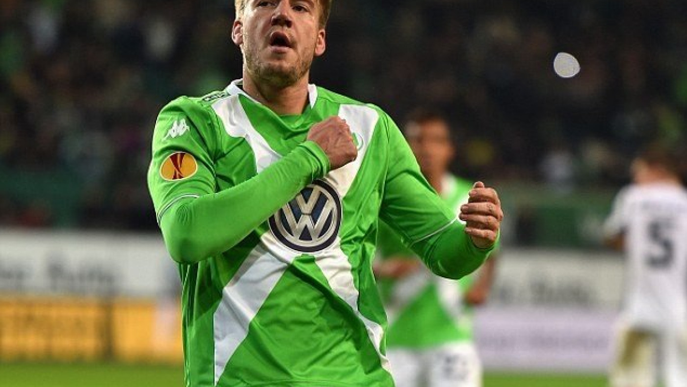 Απάντηση με επίπεδο από τον Μπέντνερ στον Λίνεκερ (pics)