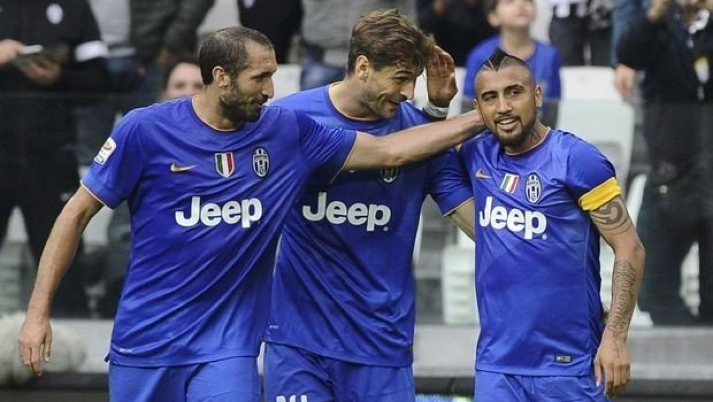 Νίκη και κορυφή για Γιούβε