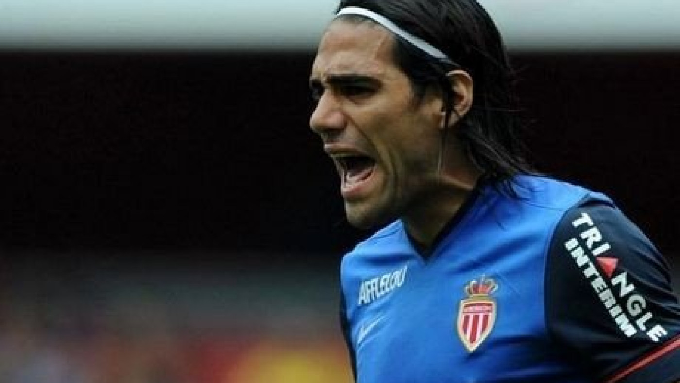 Ο Φαλκάο με φανέλα της Ρεάλ στο... κλάσικο!