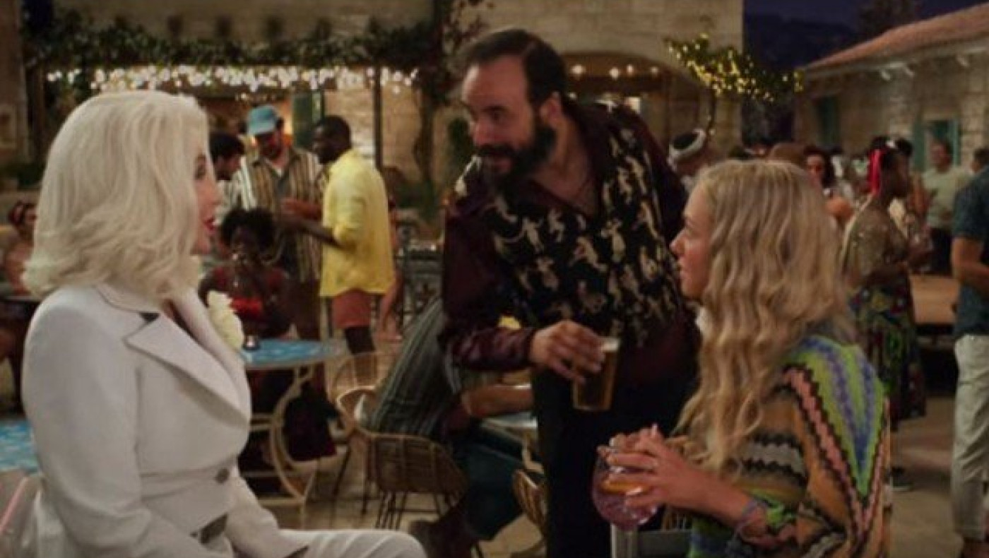 Ο Πάνος Μουζουράκης στο τρέιλερ του νέου «Mamma Mia» (ΒΙΝΤΕΟ)