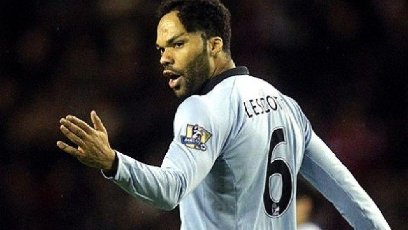 Ο Λέσκοτ                                     σε      ρόλο Dj